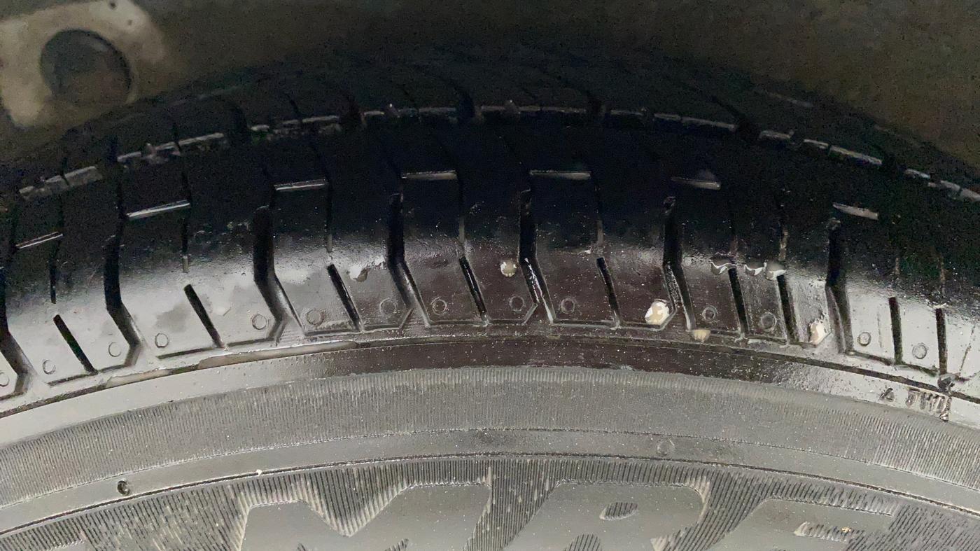 2012 Hyundai i10 MAGNA 1.1, CNG, Manual, 96,107 km, Right Rear Tyre Tread