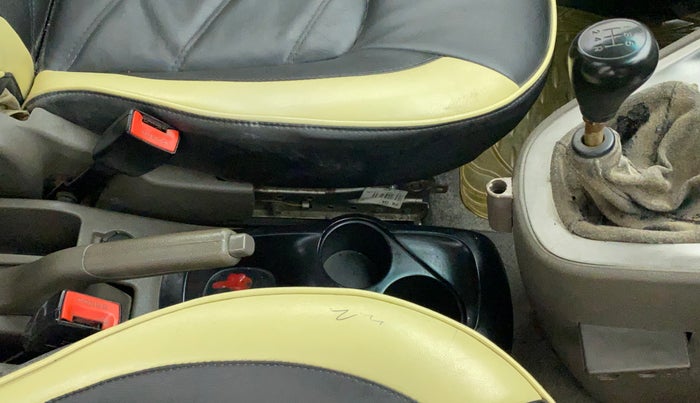 2012 Hyundai i10 MAGNA 1.1, CNG, Manual, 96,107 km, Gear Lever