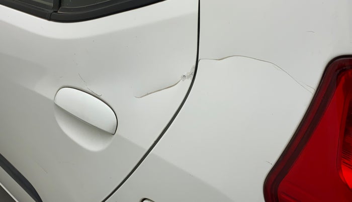2012 Hyundai i10 MAGNA 1.1, CNG, Manual, 96,107 km, Left quarter panel - Slightly dented
