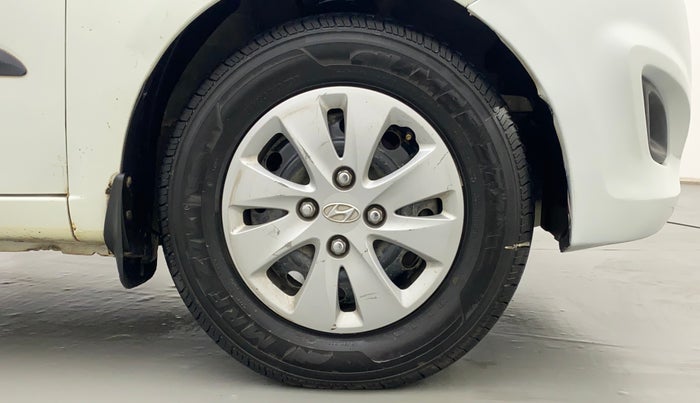 2012 Hyundai i10 MAGNA 1.1, CNG, Manual, 96,107 km, Right Front Wheel