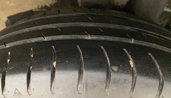 2018 Hyundai Grand i10 SPORTZ (O) AT 1.2 KAPPA VTVT, Petrol, Automatic, 57,142 km, Left Rear Tyre Tread