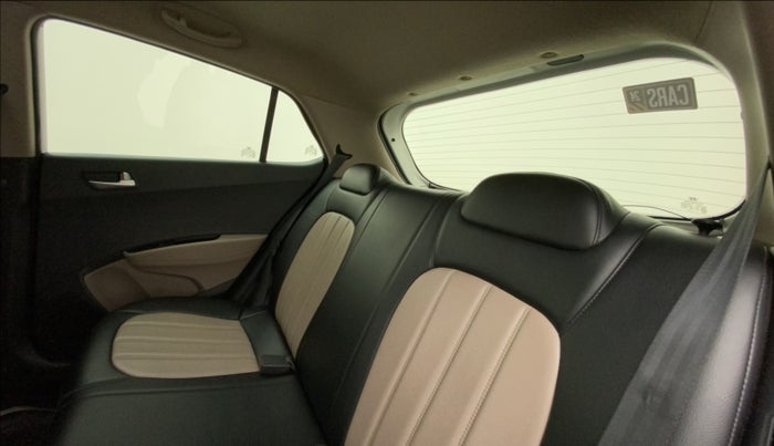 2018 Hyundai Grand i10 SPORTZ (O) AT 1.2 KAPPA VTVT, Petrol, Automatic, 57,142 km, Right Side Rear Door Cabin