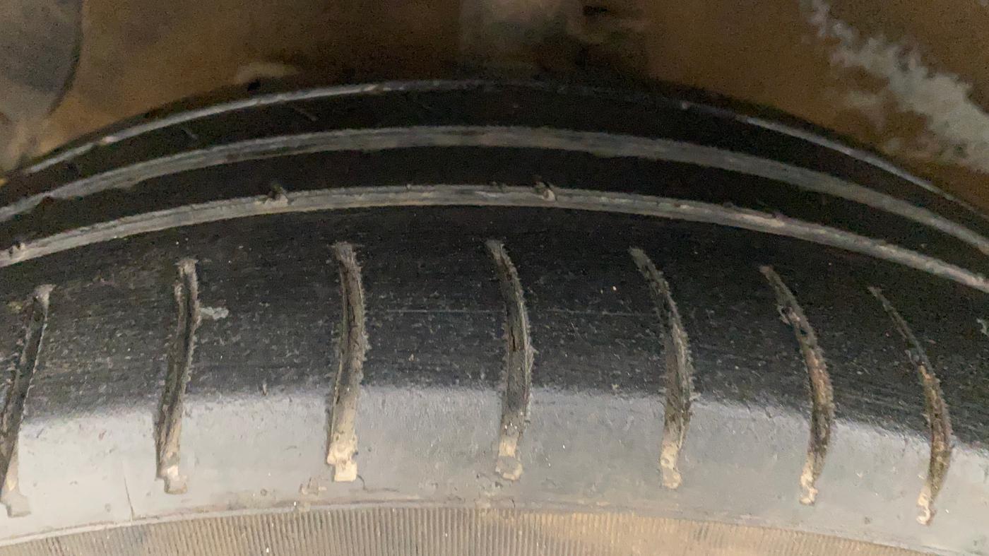 2018 Hyundai Grand i10 SPORTZ (O) AT 1.2 KAPPA VTVT, Petrol, Automatic, 57,142 km, Left Front Tyre Tread