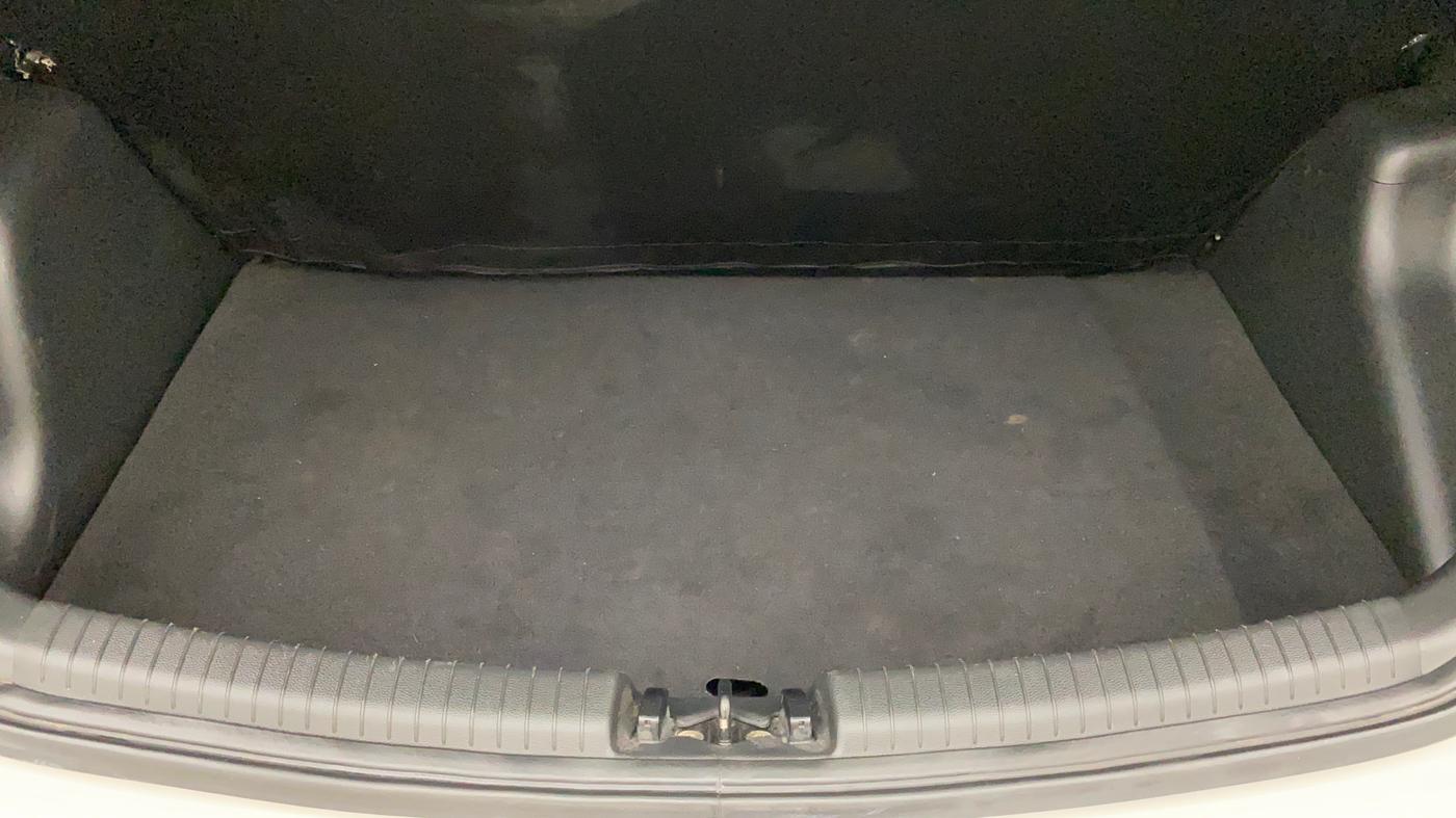 2018 Hyundai Grand i10 SPORTZ (O) AT 1.2 KAPPA VTVT, Petrol, Automatic, 57,142 km, Boot Inside