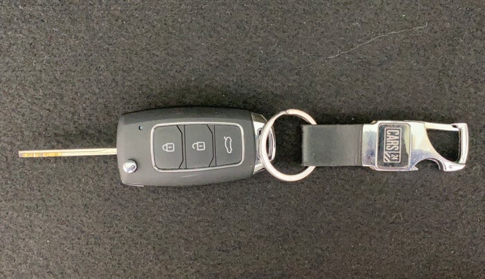 2018 Hyundai Grand i10 SPORTZ (O) AT 1.2 KAPPA VTVT, Petrol, Automatic, 57,142 km, Key Close Up