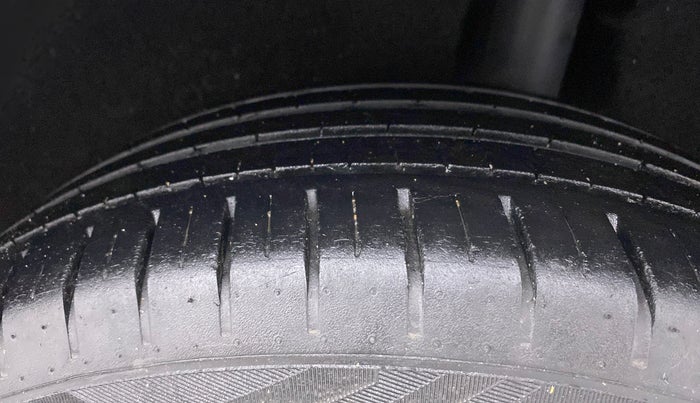 2022 Maruti Baleno ZETA PETROL 1.2, Petrol, Manual, 32,232 km, Left Rear Tyre Tread