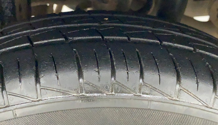 2021 Maruti Alto LXI OPT CNG, CNG, Manual, 22,081 km, Right Rear Tyre Tread