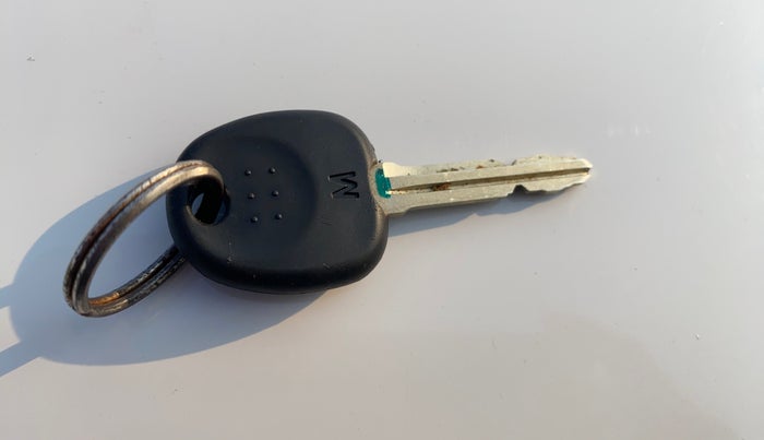 2017 Hyundai i10 SPORTZ (O) 1.2, Petrol, Manual, 35,320 km, Key Close Up