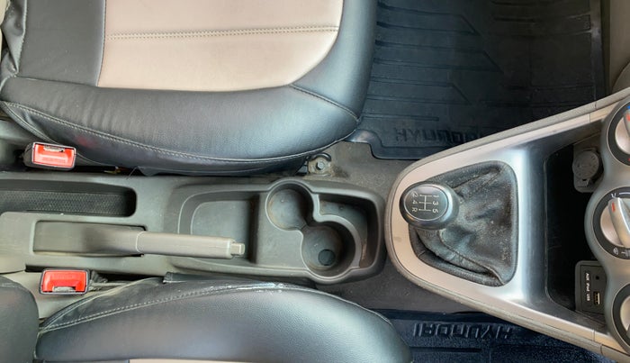 2017 Hyundai i10 SPORTZ (O) 1.2, Petrol, Manual, 35,320 km, Gear Lever