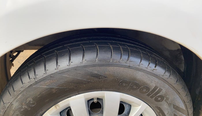 2017 Hyundai i10 SPORTZ (O) 1.2, Petrol, Manual, 35,320 km, Left Front Tyre Tread