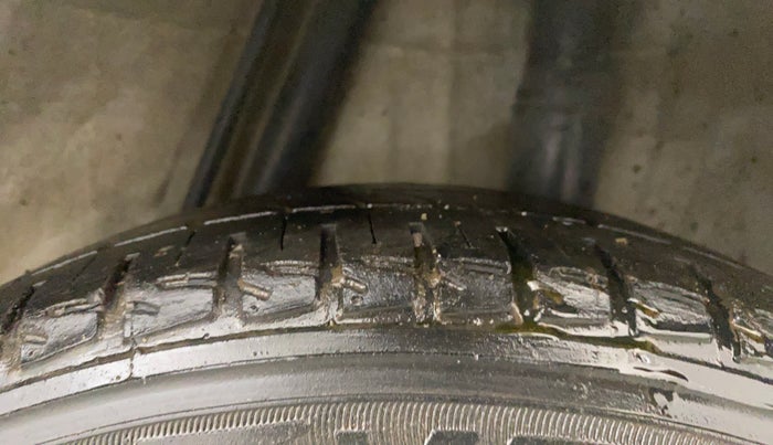 2016 Honda Jazz 1.2L I-VTEC V, Petrol, Manual, 40,892 km, Left Rear Tyre Tread