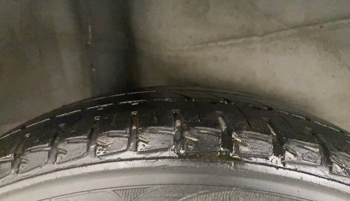 2016 Honda Jazz 1.2L I-VTEC V, Petrol, Manual, 40,892 km, Right Rear Tyre Tread