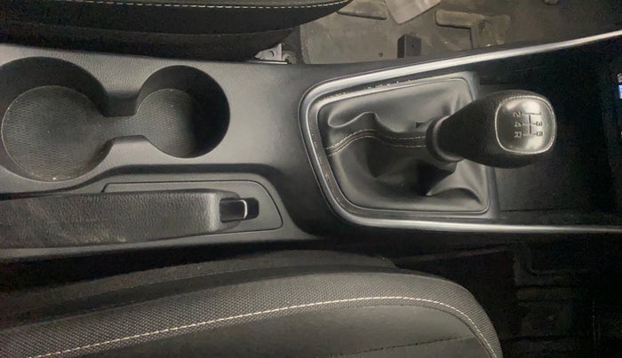 2023 Hyundai NEW I20 SPORTZ 1.2 MT, Petrol, Manual, 13,269 km, Gear Lever