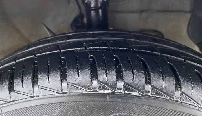 2022 Hyundai NEW SANTRO SPORTZ EXECUTIVE MT CNG, CNG, Manual, 20,028 km, Right Front Tyre Tread