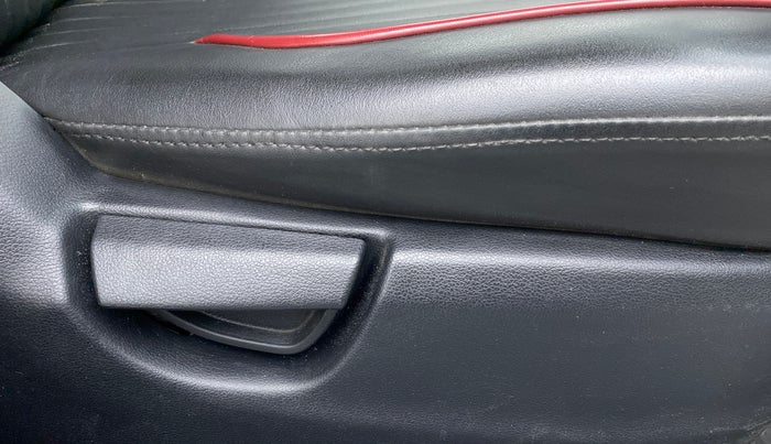 2022 Hyundai NEW SANTRO SPORTZ EXECUTIVE MT CNG, CNG, Manual, 20,028 km, Driver Side Adjustment Panel