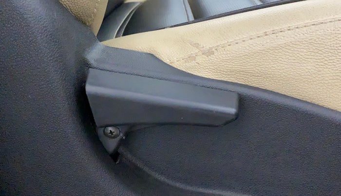 2019 Tata Tiago XT PETROL, Petrol, Manual, 25,004 km, Driver Side Adjustment Panel