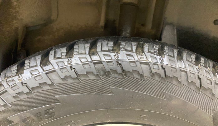 2018 Renault Duster 85 PS RXS MT DIESEL, Diesel, Manual, 1,28,228 km, Left Rear Tyre Tread