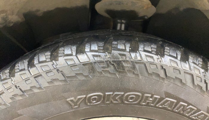 2018 Renault Duster 85 PS RXS MT DIESEL, Diesel, Manual, 1,28,228 km, Left Front Tyre Tread