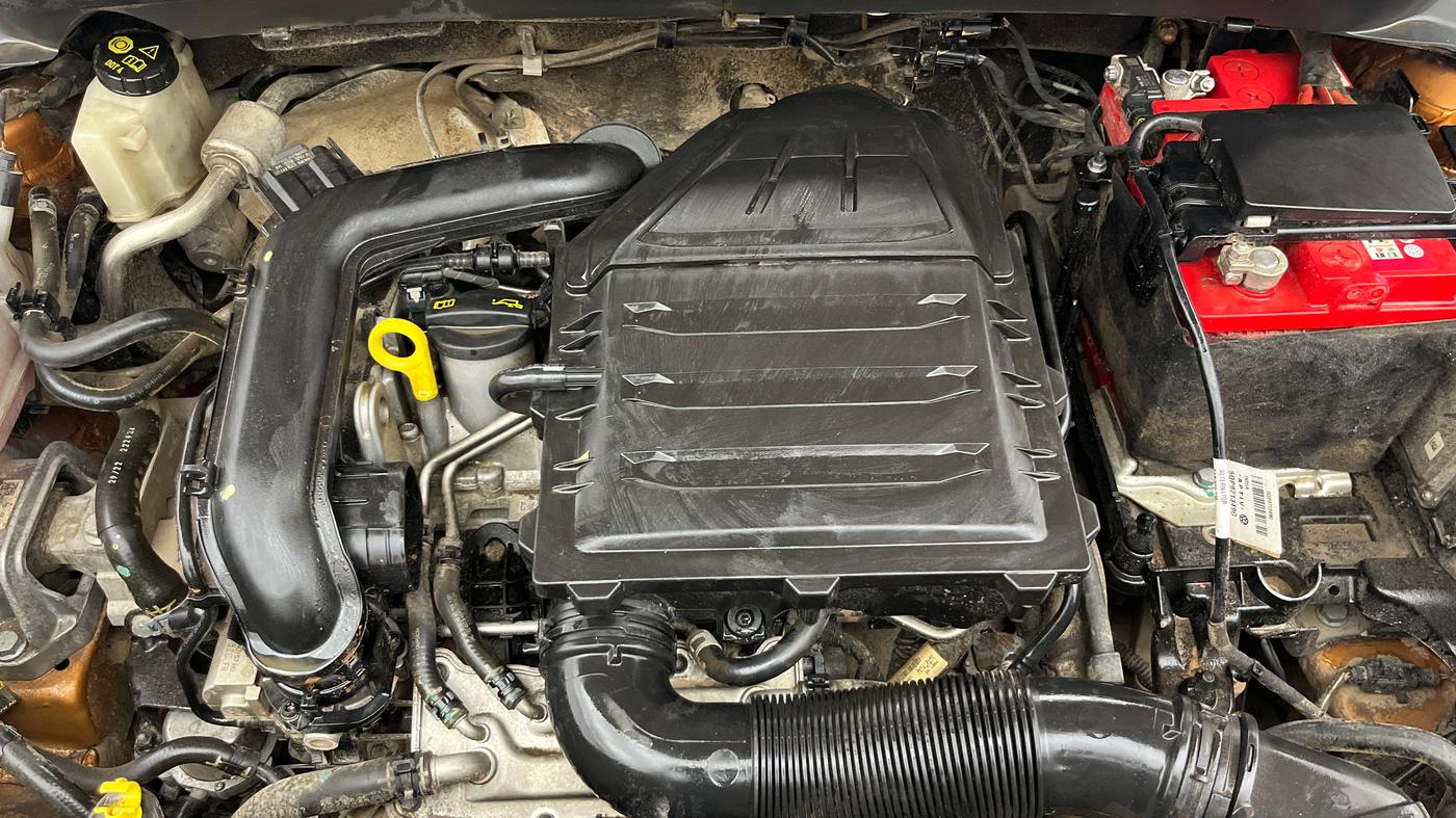 2022 Skoda KUSHAQ AMBITION 1.0L TSI AT, Petrol, Automatic, 46,101 km, Engine View