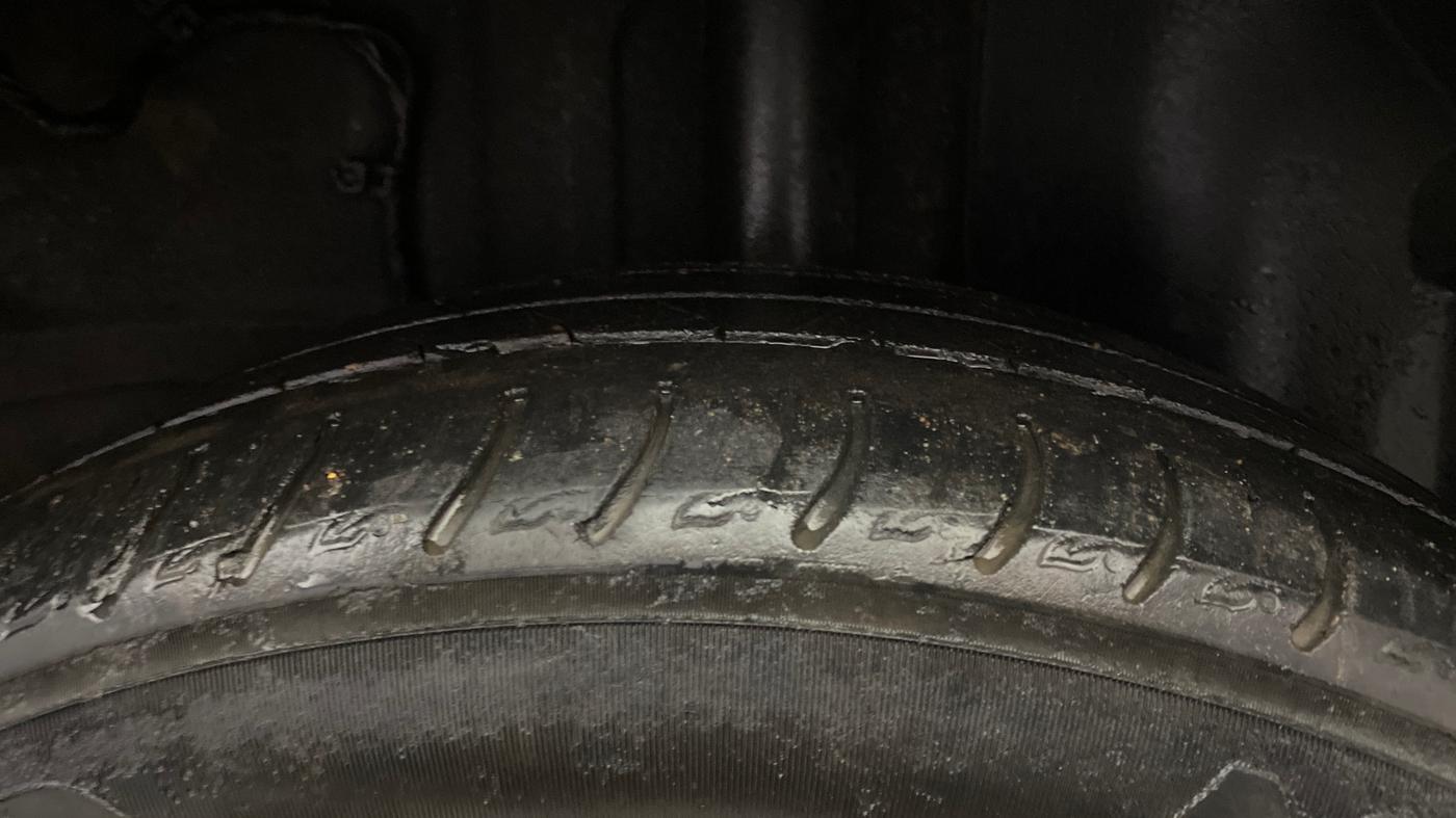 2021 Tata ALTROZ XT PETROL, Petrol, Manual, 25,001 km, Left Rear Tyre Tread