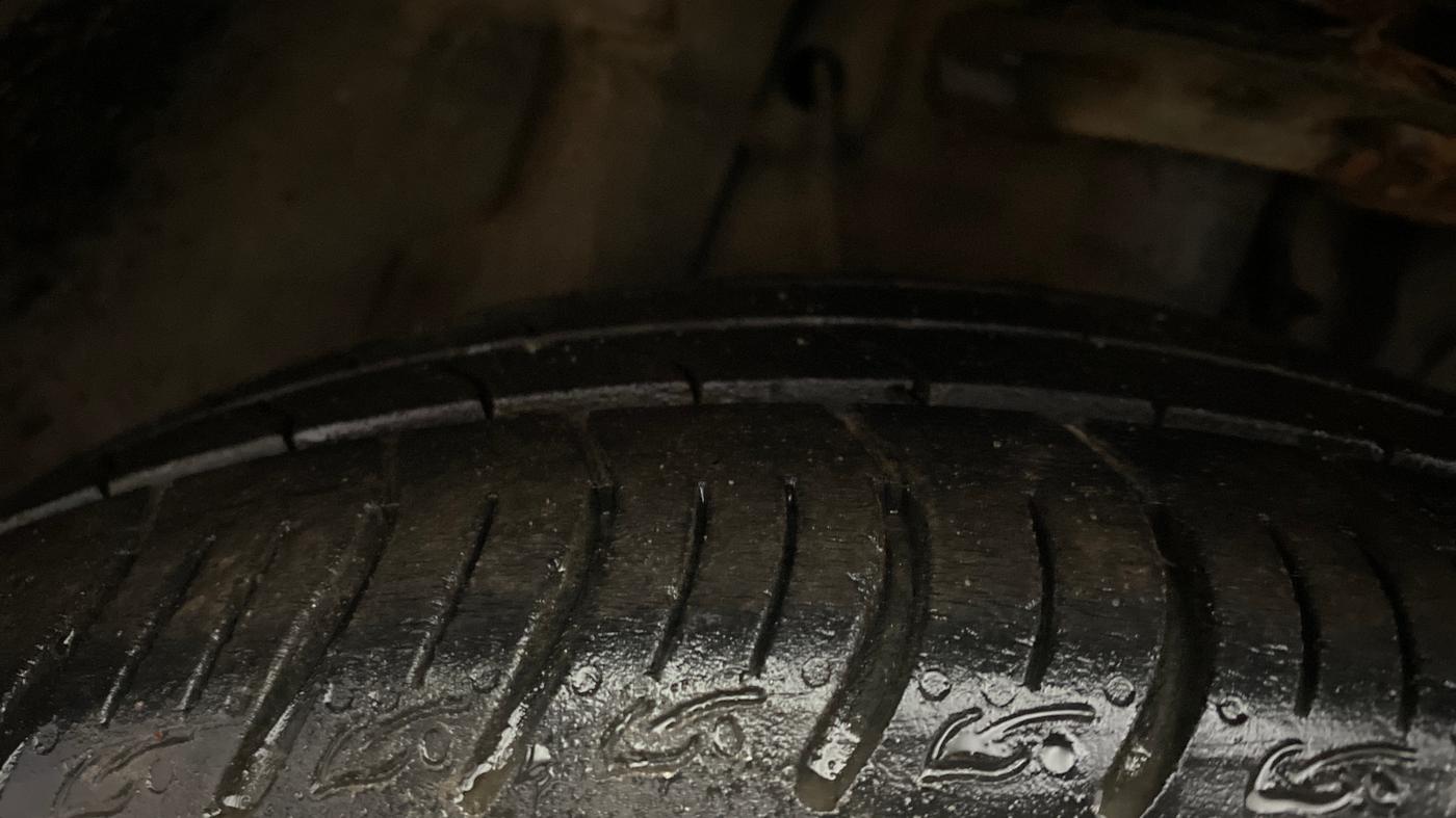 2021 Tata ALTROZ XT PETROL, Petrol, Manual, 25,001 km, Right Front Tyre Tread