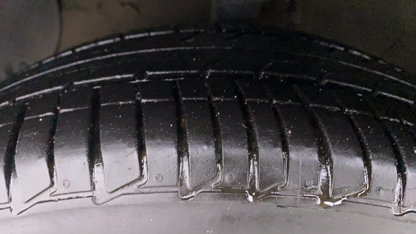 2014 Hyundai Xcent SX 1.2 OPT, Petrol, Manual, 62,310 km, Left Front Tyre Tread