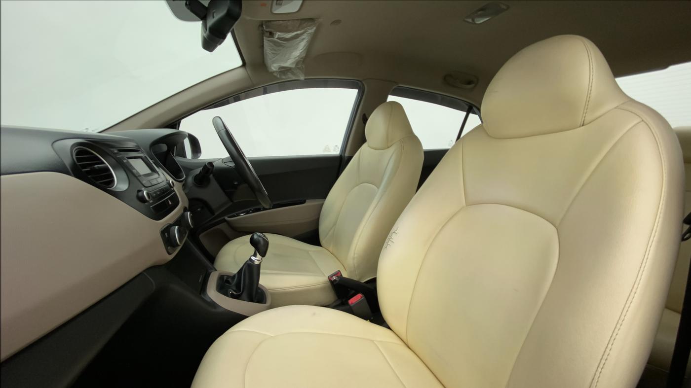 2014 Hyundai Xcent SX 1.2 OPT, Petrol, Manual, 62,310 km, Right Side Front Door Cabin