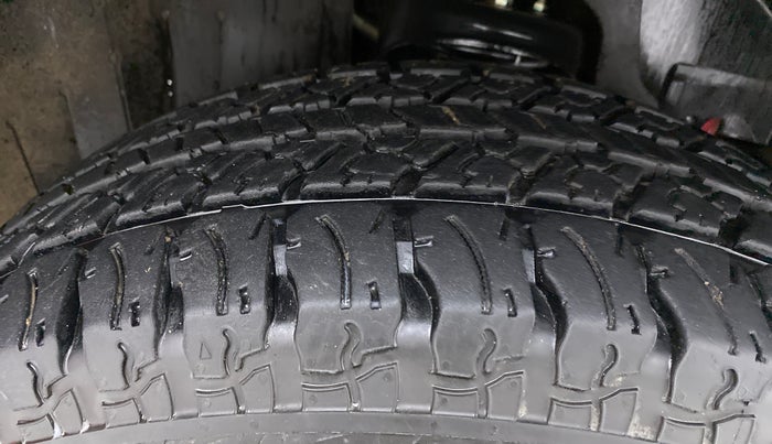 2022 Mahindra Thar LX D AT 4WD HT, Diesel, Automatic, 9,685 km, Right Front Tyre Tread