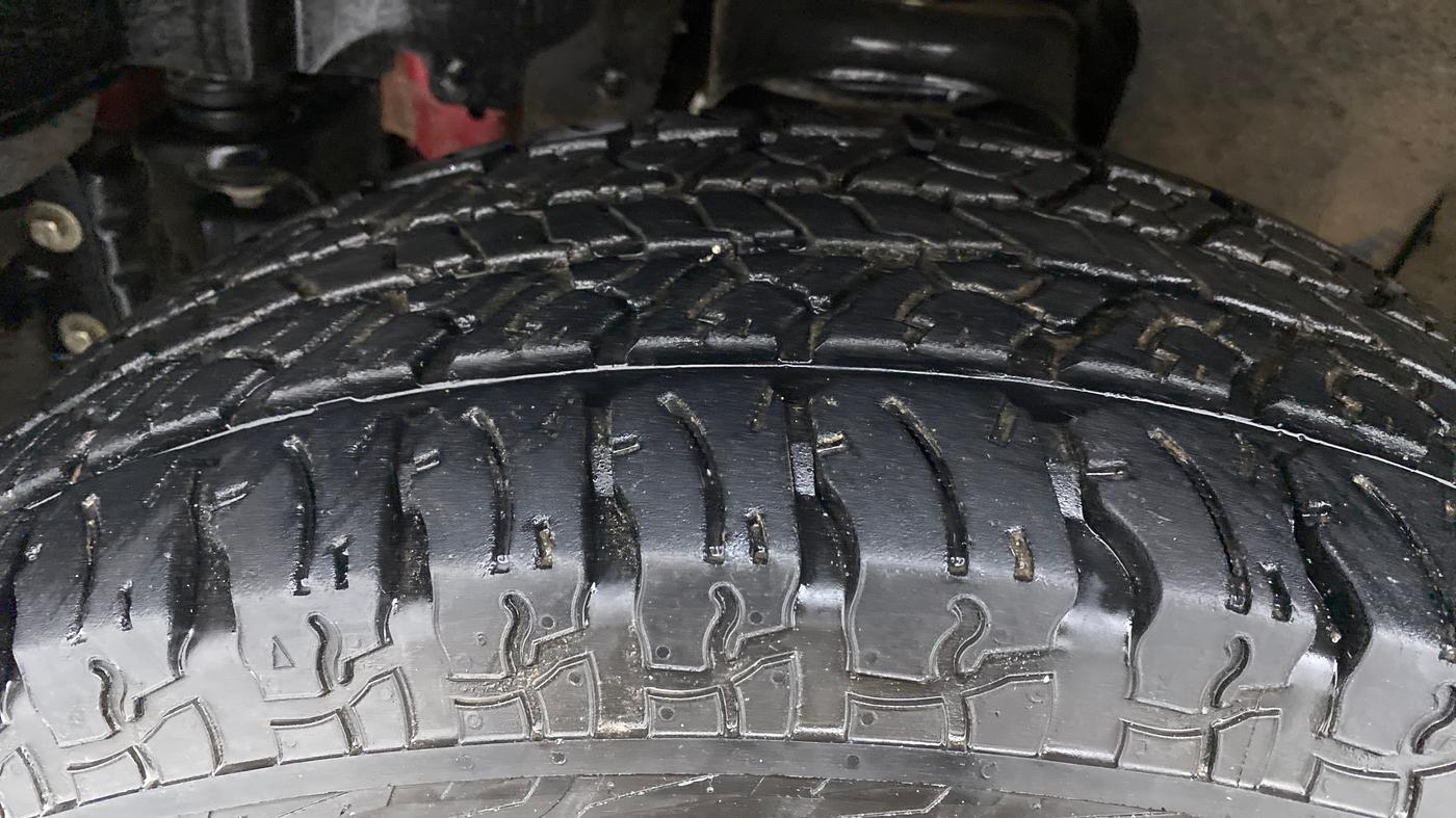 2022 Mahindra Thar LX D AT 4WD HT, Diesel, Automatic, 9,685 km, Left Front Tyre Tread