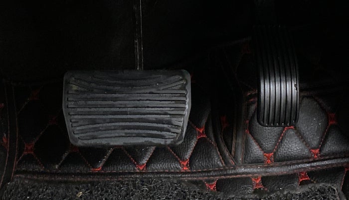2022 Mahindra Thar LX D AT 4WD HT, Diesel, Automatic, 9,685 km, Pedals