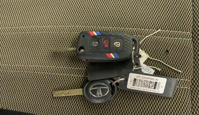 2020 Tata Tiago XT PETROL, Petrol, Manual, 79,100 km, Key Close Up