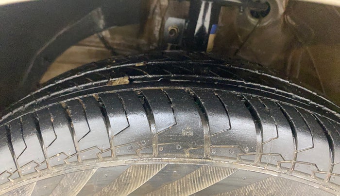 2022 Maruti Dzire VXI, Petrol, Manual, 63,989 km, Left Front Tyre Tread