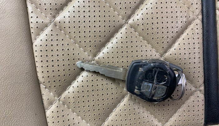 2022 Maruti Dzire VXI, Petrol, Manual, 63,989 km, Key Close Up