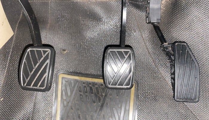 2022 Maruti Dzire VXI, Petrol, Manual, 63,989 km, Pedals