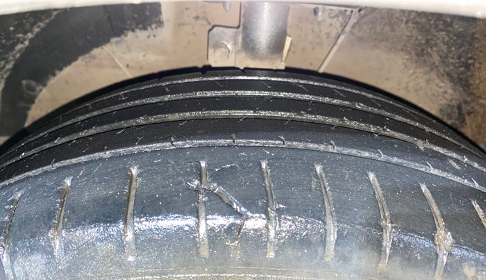 2019 Maruti Baleno ALPHA PETROL 1.2, Petrol, Manual, 62,634 km, Left Front Tyre Tread