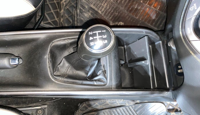 2019 Maruti Baleno ALPHA PETROL 1.2, Petrol, Manual, 62,634 km, Gear Lever