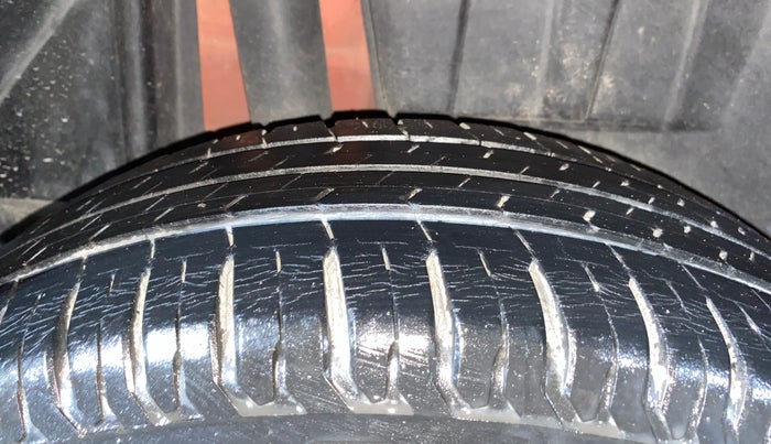 2017 Maruti Dzire ZXI PLUS, Petrol, Manual, 14,912 km, Right Rear Tyre Tread