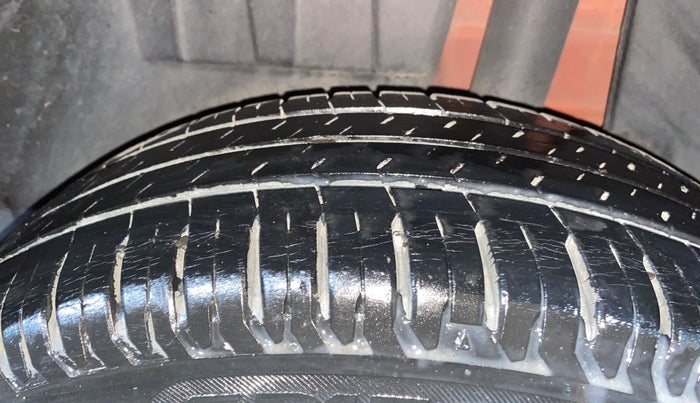 2017 Maruti Dzire ZXI PLUS, Petrol, Manual, 14,912 km, Left Rear Tyre Tread