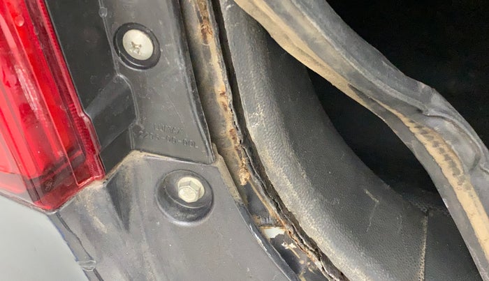 2017 Maruti Alto 800 VXI, Petrol, Manual, 99,056 km, Dicky (Boot door) - Minor rust Inside Panel