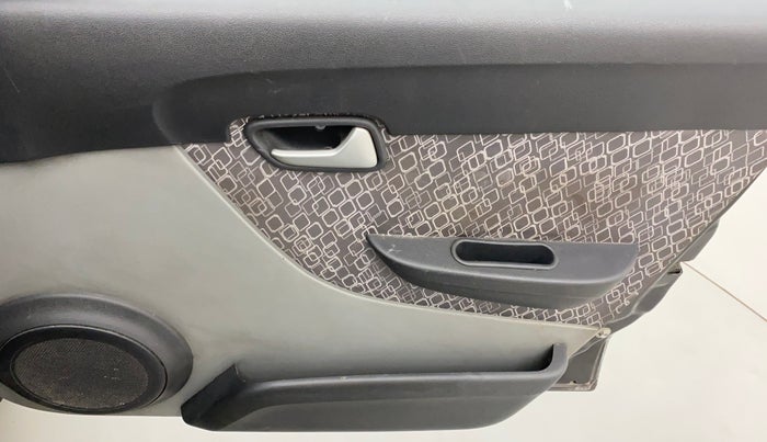 2017 Maruti Alto 800 VXI, Petrol, Manual, 99,056 km, Driver Side Door Panels Control