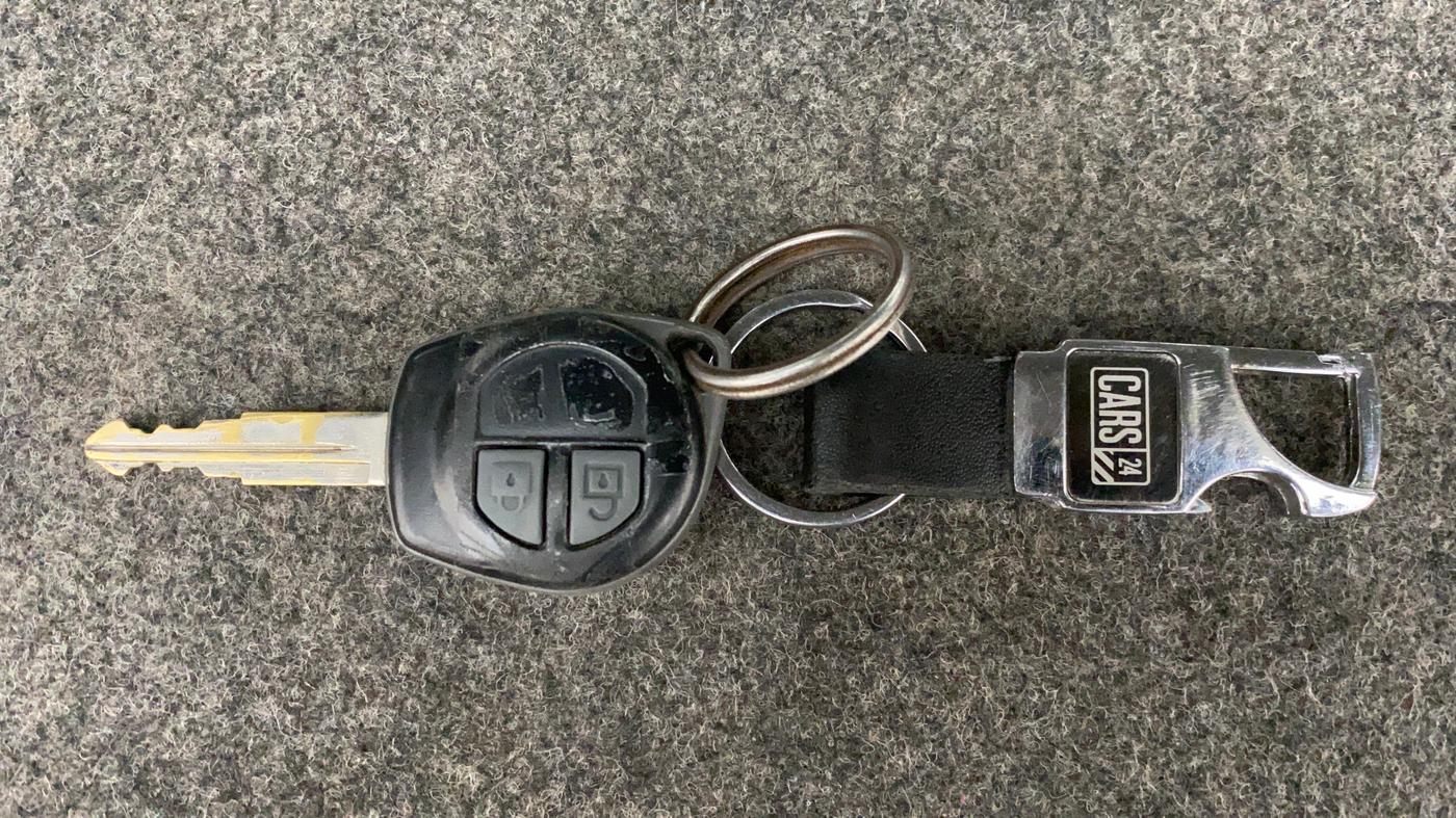 2017 Maruti Alto 800 VXI, Petrol, Manual, 99,056 km, Key Close Up