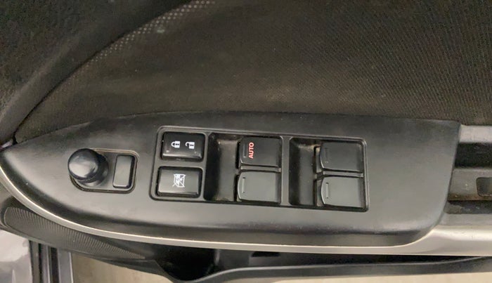 2017 Maruti Baleno DELTA PETROL 1.2, Petrol, Manual, 1,11,080 km, Driver Side Door Panels Control