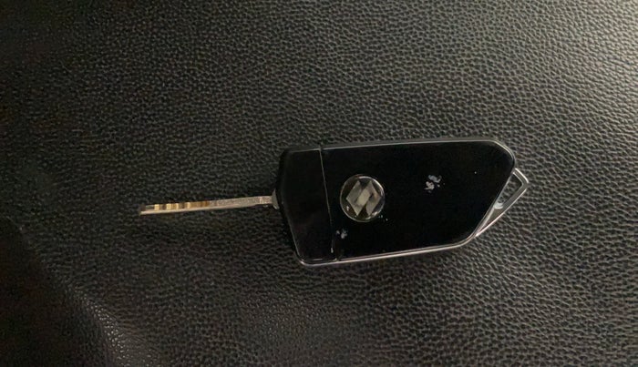 2017 Maruti Baleno DELTA PETROL 1.2, Petrol, Manual, 1,11,080 km, Key Close Up