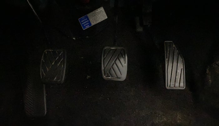 2017 Maruti Baleno DELTA PETROL 1.2, Petrol, Manual, 1,11,080 km, Pedals