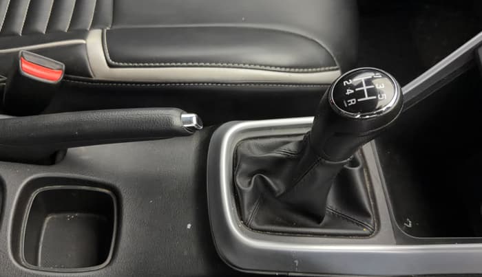 2022 Maruti S Cross ZETA 1.5, Petrol, Manual, 38,135 km, Gear Lever