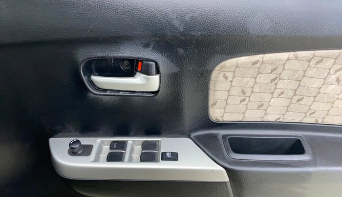 2016 Maruti Wagon R 1.0 VXI AMT, Petrol, Automatic, 15,536 km, Driver Side Door Panels Control