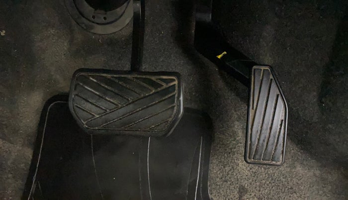 2016 Maruti Wagon R 1.0 VXI AMT, Petrol, Automatic, 15,536 km, Pedals