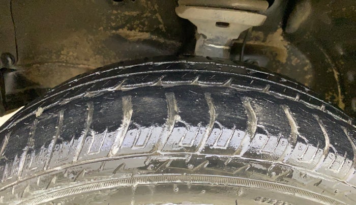 2016 Maruti Wagon R 1.0 VXI AMT, Petrol, Automatic, 15,536 km, Left Front Tyre Tread