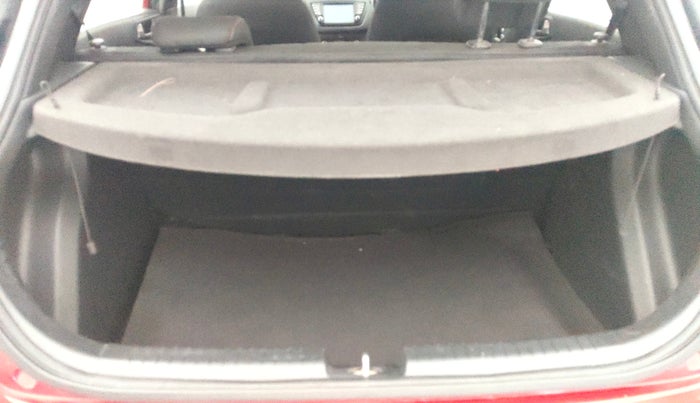 2017 Hyundai Elite i20 ASTA 1.2 DUAL TONE, Petrol, Manual, 32,562 km, Boot Inside