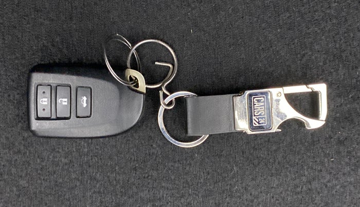 2020 Toyota YARIS VX CVT, Petrol, Automatic, 23,020 km, Key Close Up